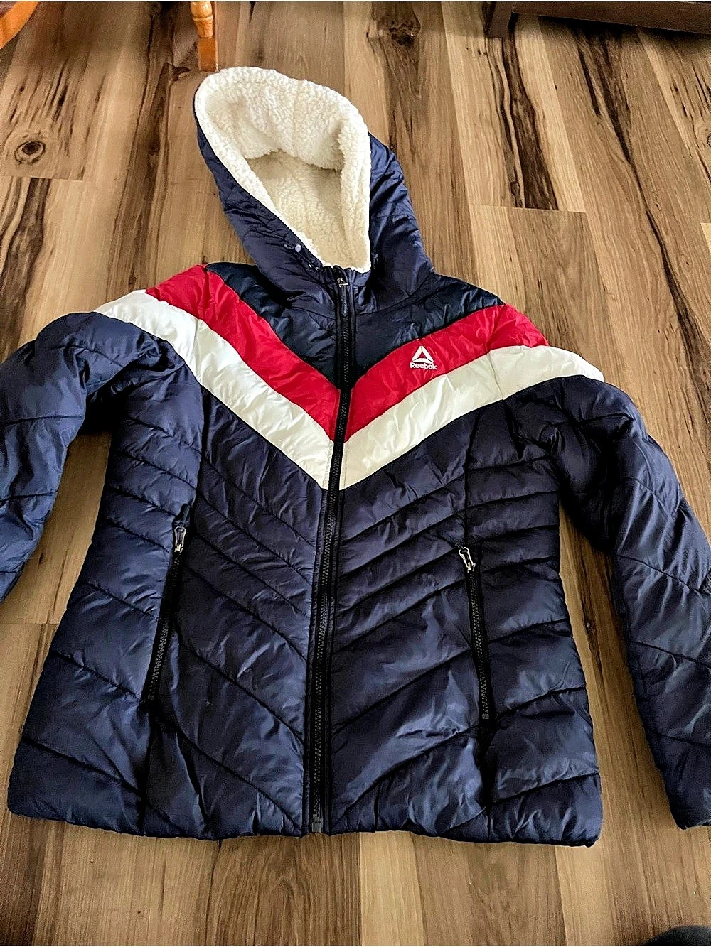 Reebok Color Block Puffer Jacket in Blue & Red Size Medium